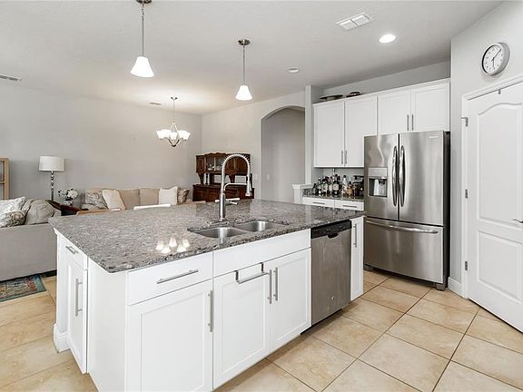 4th image of 349 Summer Squall Rd