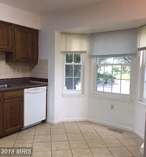 12407 Herrington Manor Dr — Photo 4