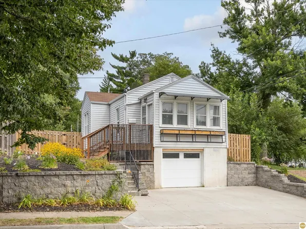 1111 S 64th Ave, Omaha, NE 68106