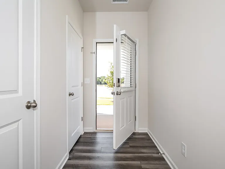 1420 Orchard Hill Rd — Photo 5