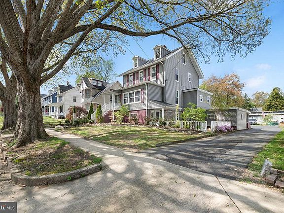 3rd image of 823 Ontario St