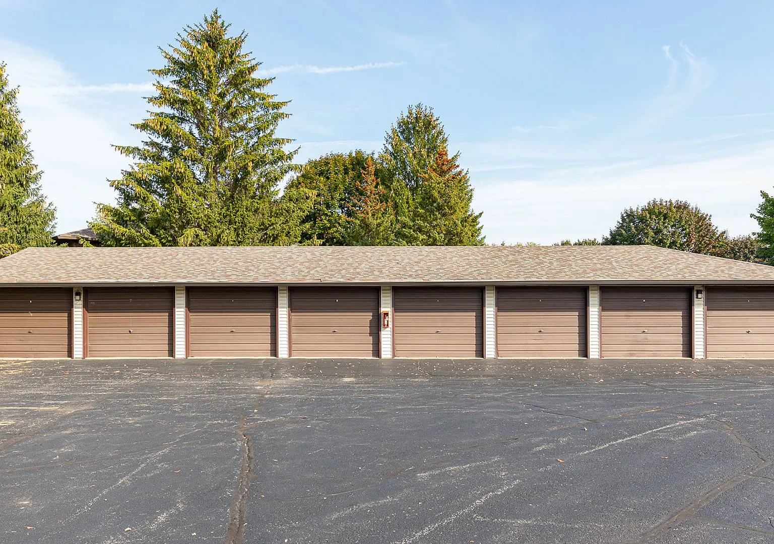 Shadow Creek Apartments — Photo 1