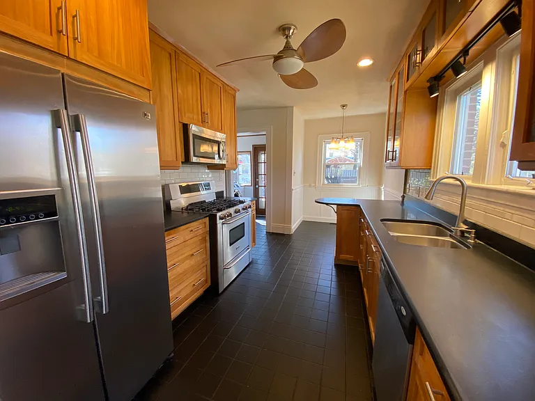 1511 Fairmont St — Photo 12