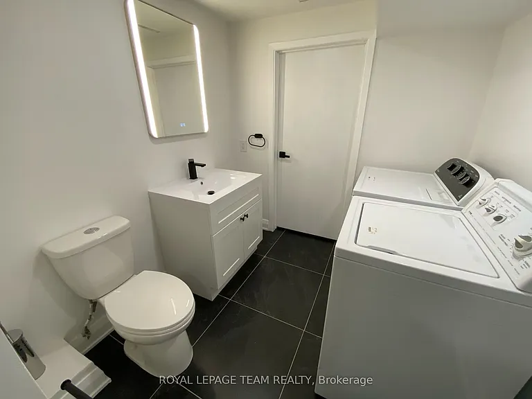32 Hackett St #B — Photo 18
