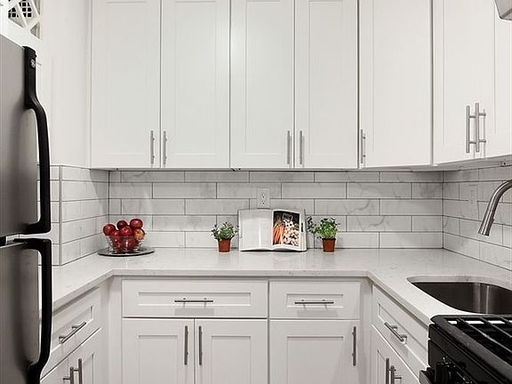 2nd image of 145 E 15th St APT 4M
