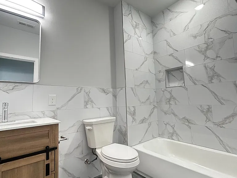 1229 W Hilton St #3 — Photo 7