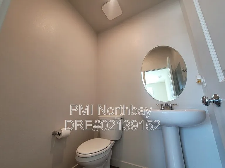 109 Clownfish St — Photo 17