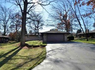 5563 Skywood Ter, Rockford, IL 61109