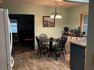 1419 Locust St, Hull, IA 51239