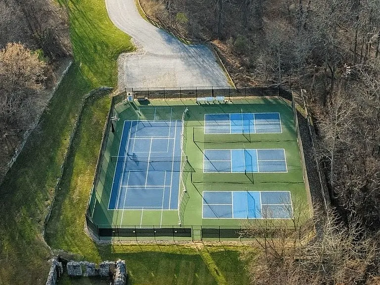 200 Gaston Ln — Photo 21