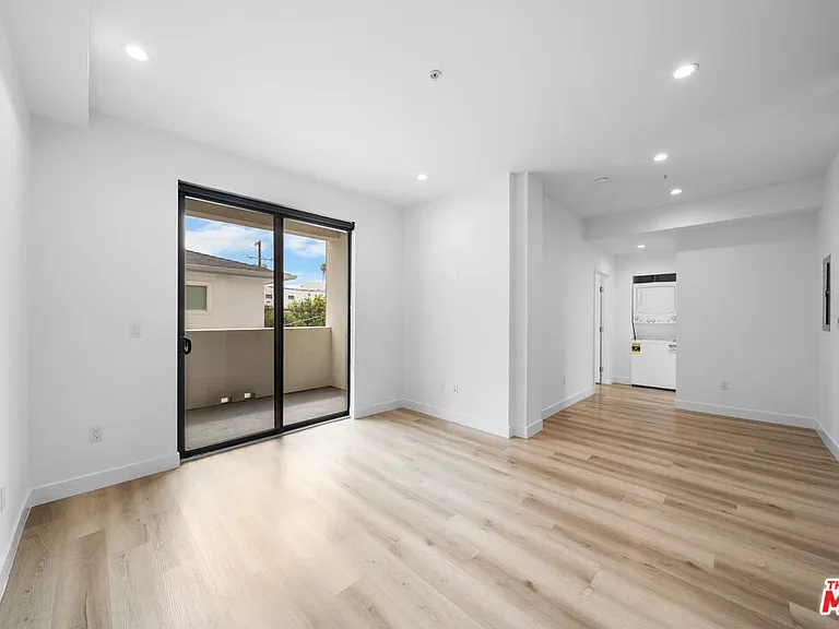 5612 Lexington Ave #204 — Photo 4
