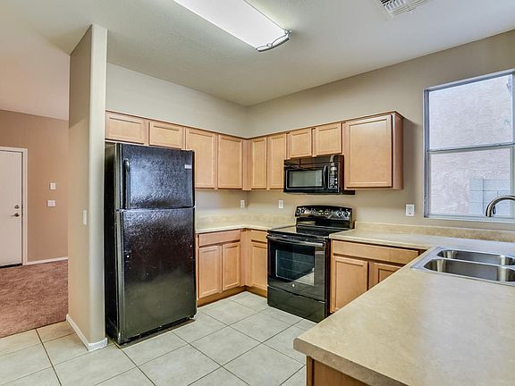 4th image of 5318 W Albeniz Pl