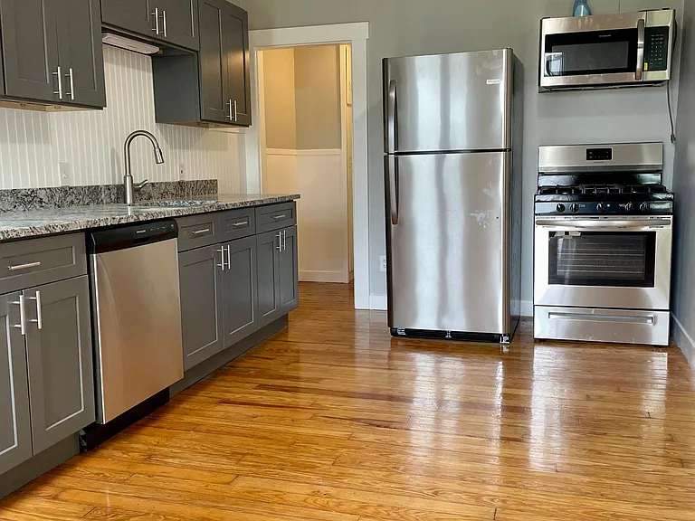 1345 Hooksett Rd #4 — Photo 1