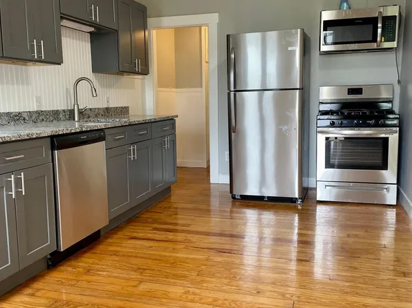 1345 Hooksett Rd APT 4, Hooksett, NH 03106