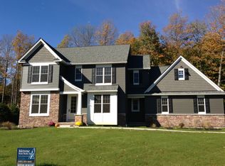 37 Copper Beech Run, Fairport, NY 14450