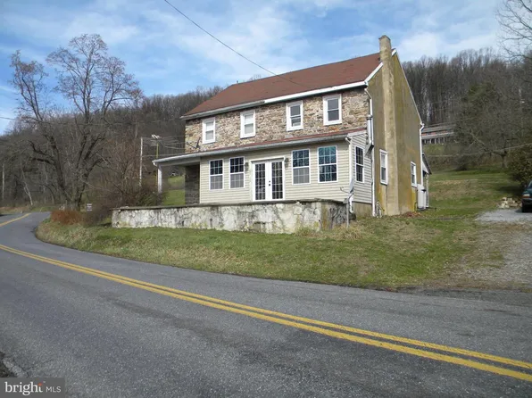 405 Oysterdale Rd, Boyertown, PA 19512