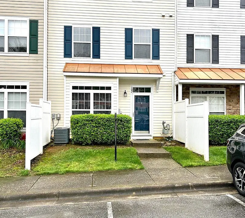 2210 Raven Rd #102