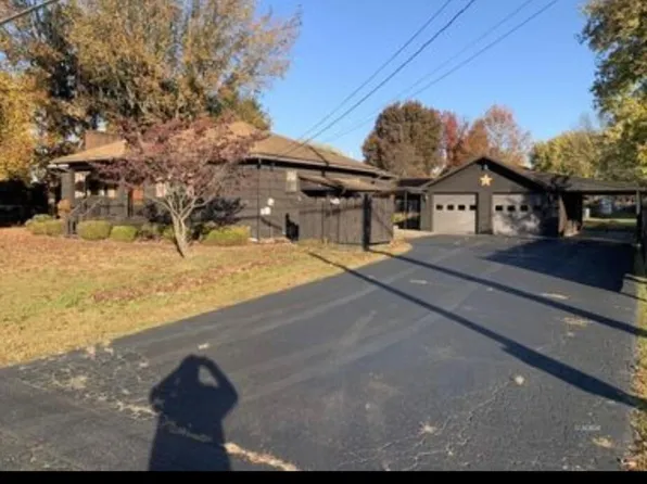 10 Oak St, The Plains, OH 45780
