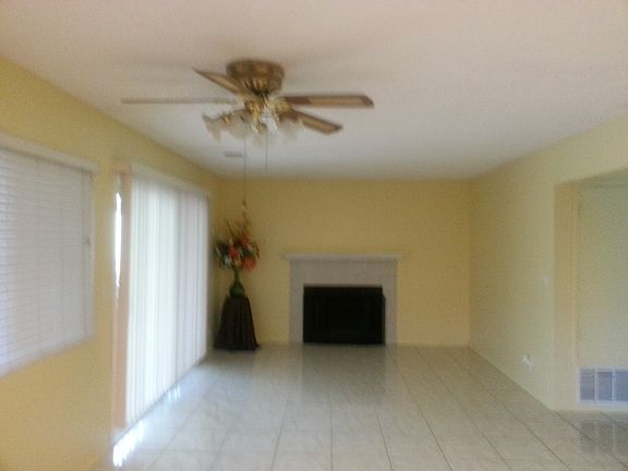 3rd image of 142 Serpentine Dr