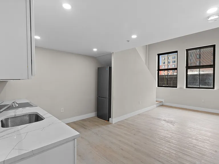 Tavolo Lofts — Photo 36