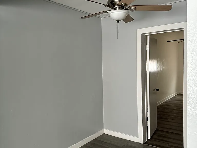 1431 Elm Ave #1 — Photo 9