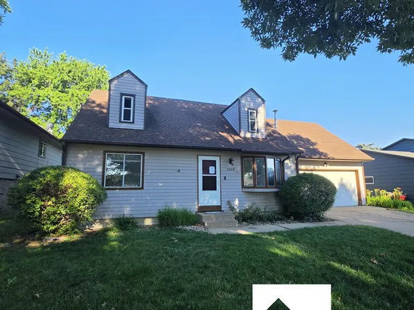 2009 S Cambridge Ave, Sioux Falls, SD 57106