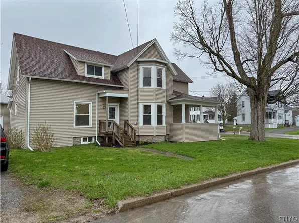 7 Church St, Philadelphia, NY 13673