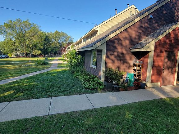 3rd image of 708 Marshall Ave