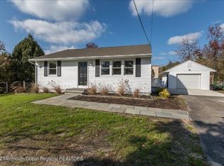 322 Hoffman Rd, Forked River, NJ 08731