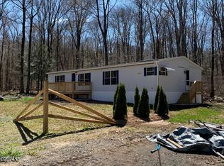 141 Rustic Rd, Greentown, PA 18426