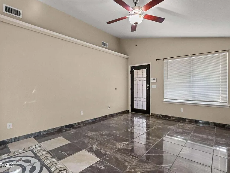 804 Desert Cactus Dr — Photo 3