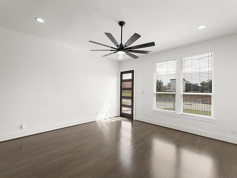 1825 Northwood Rd — Photo 10