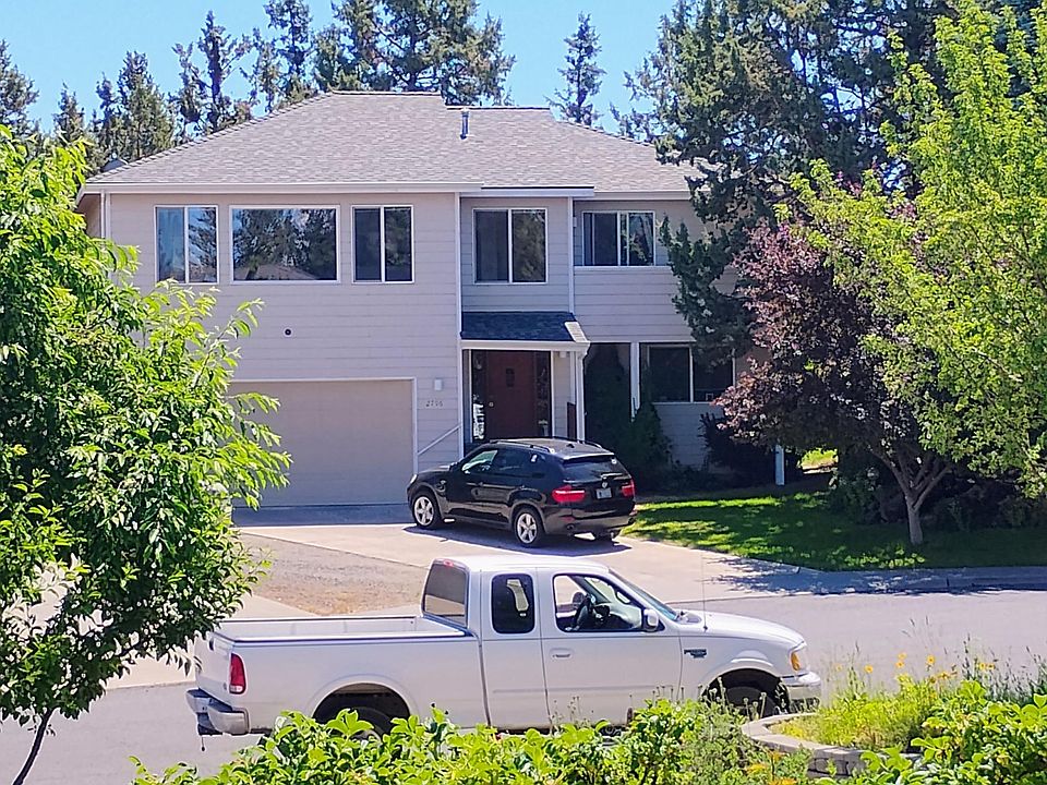 2796 NE Baroness. Located at the end of a quiet cul-de-sac.