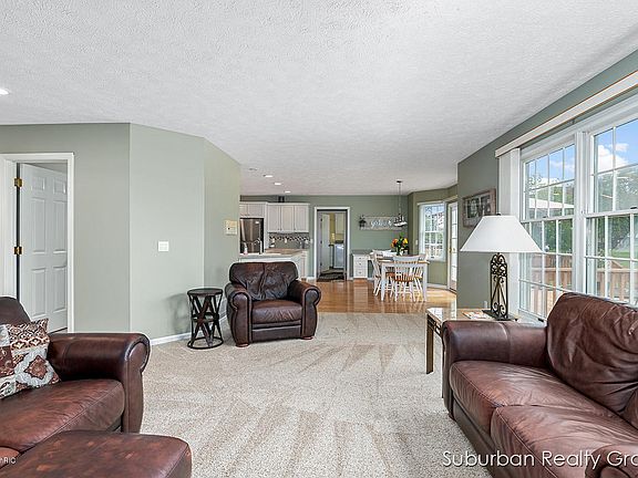 5th image of 2398 Vicksburg Ct SE