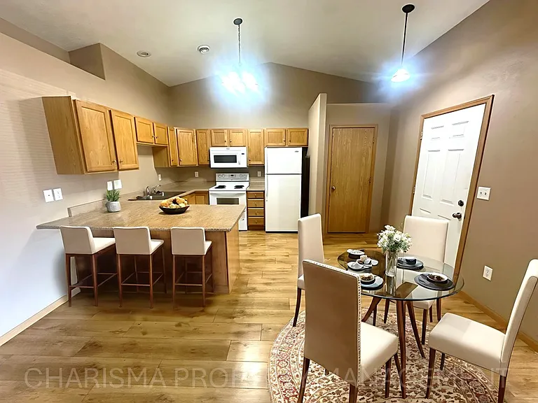DBK Brandon Townhomes — Photo 39