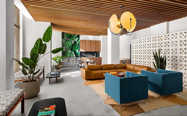 Rented by Compass | media 38