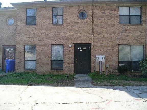 5th image of 1045 Green Valley Dr NW