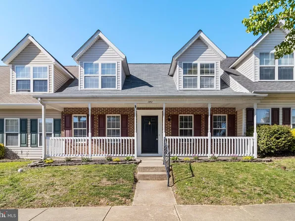 102 Spanish Moss Dr, La Plata, MD 20646