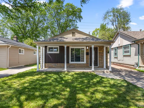 17215 Robert St, Melvindale, MI 48122