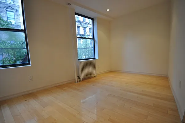 Rented by REAL New York | media 37