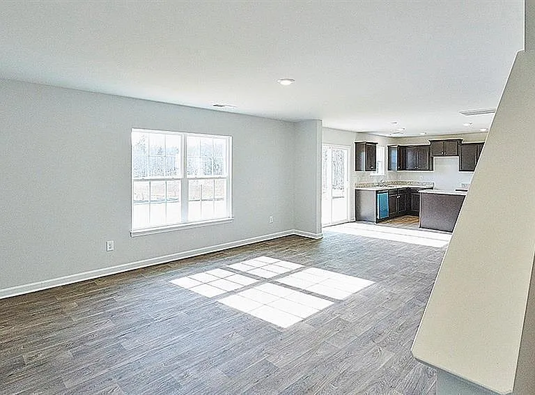 125 Saddlehorse Ln — Photo 12
