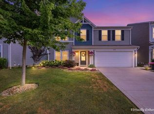 4872 Amber Crossing Dr, Columbus, OH 43232