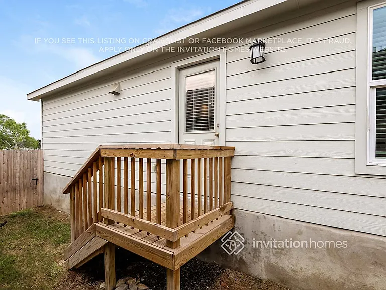 140 Hollywood Dr — Photo 15