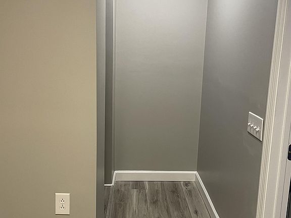 2nd image of 1532 Kanawha Blvd W #B