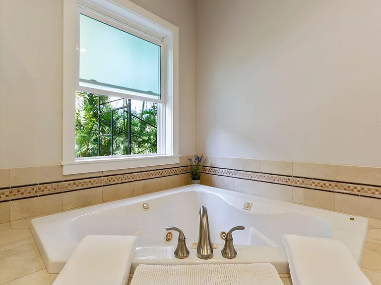 2284 Kamaile St — Photo 9