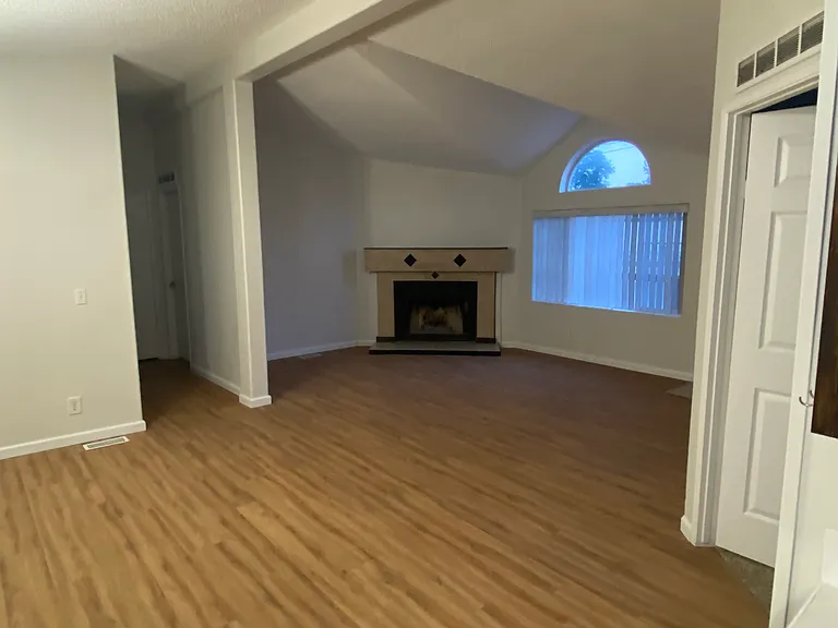 254 Tavis Dr — Photo 8
