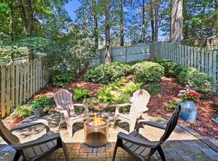 1085 Davis Cir NW #R, Atlanta, GA 30318