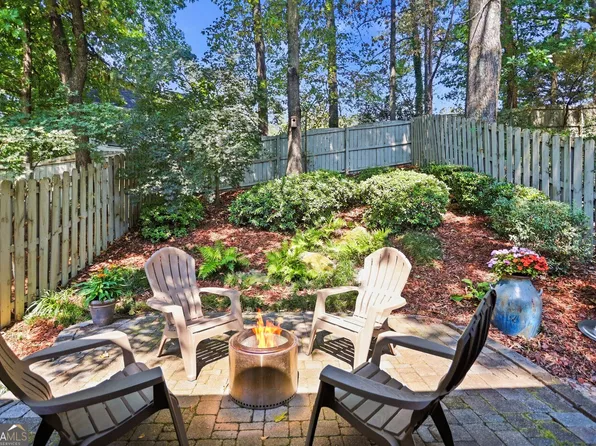 1085 Davis Cir NW #R, Atlanta, GA 30318