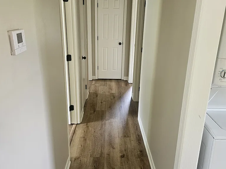 604 Floyd St — Photo 3