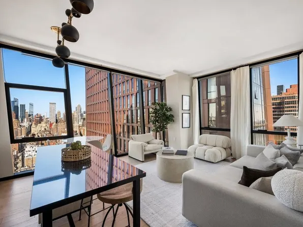 626 1st Avenue image 8 of 40